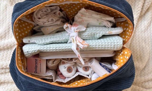 Que mettre dans un sac à langer ? La liste complète