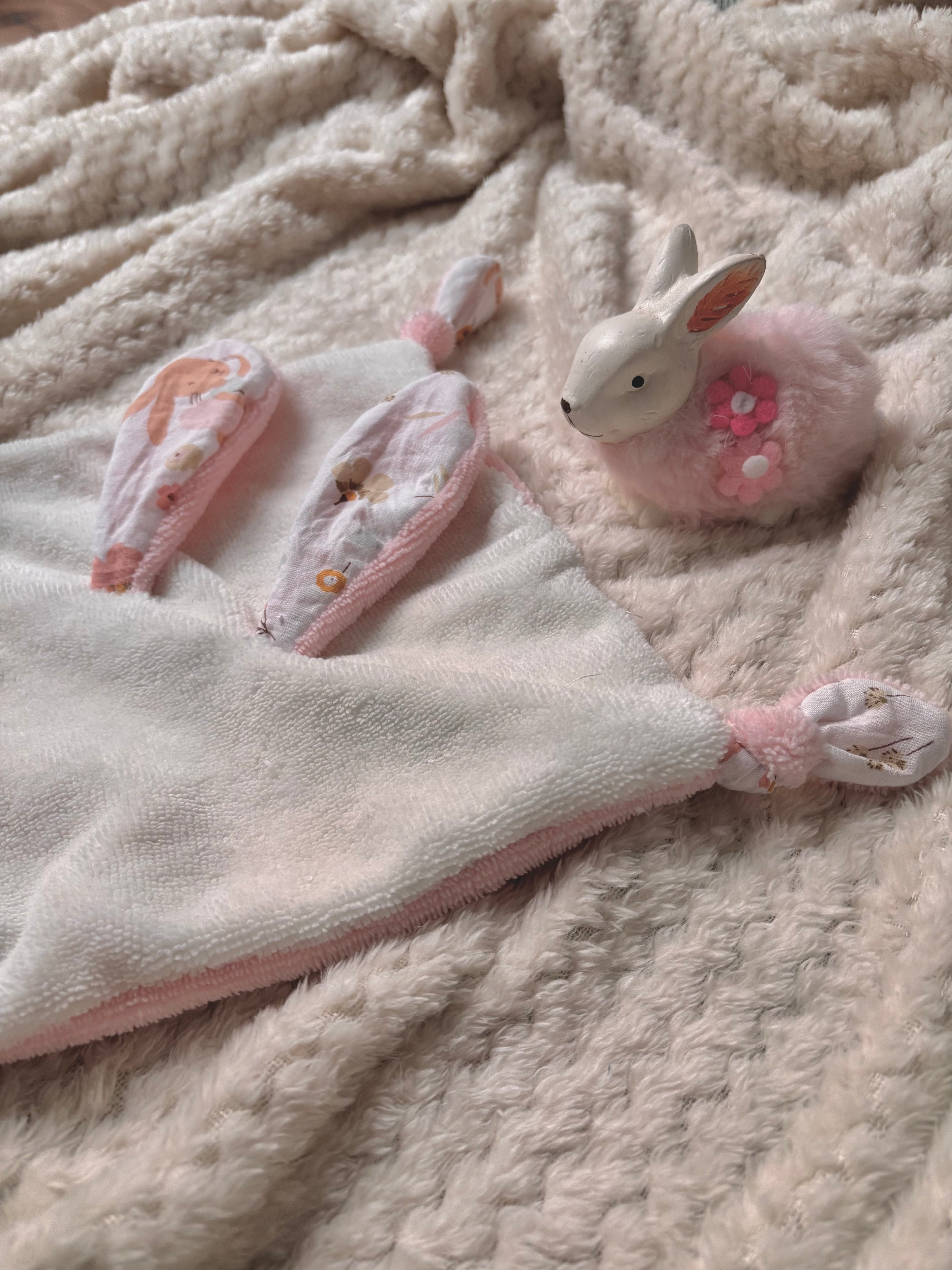 Doudou objet transitionnel bébé fait main tissu certifié