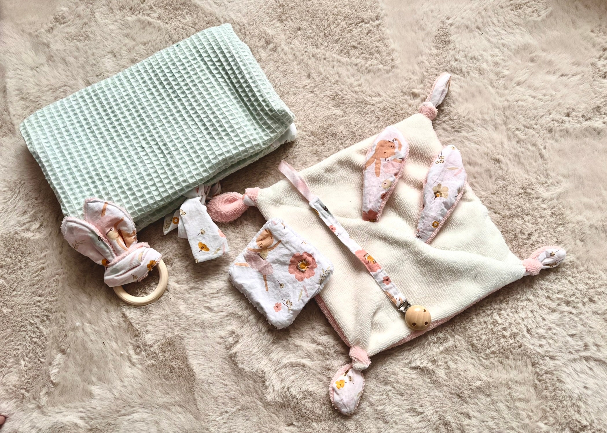 Coffret naissance artisanal collection Douceur Printanière bébé