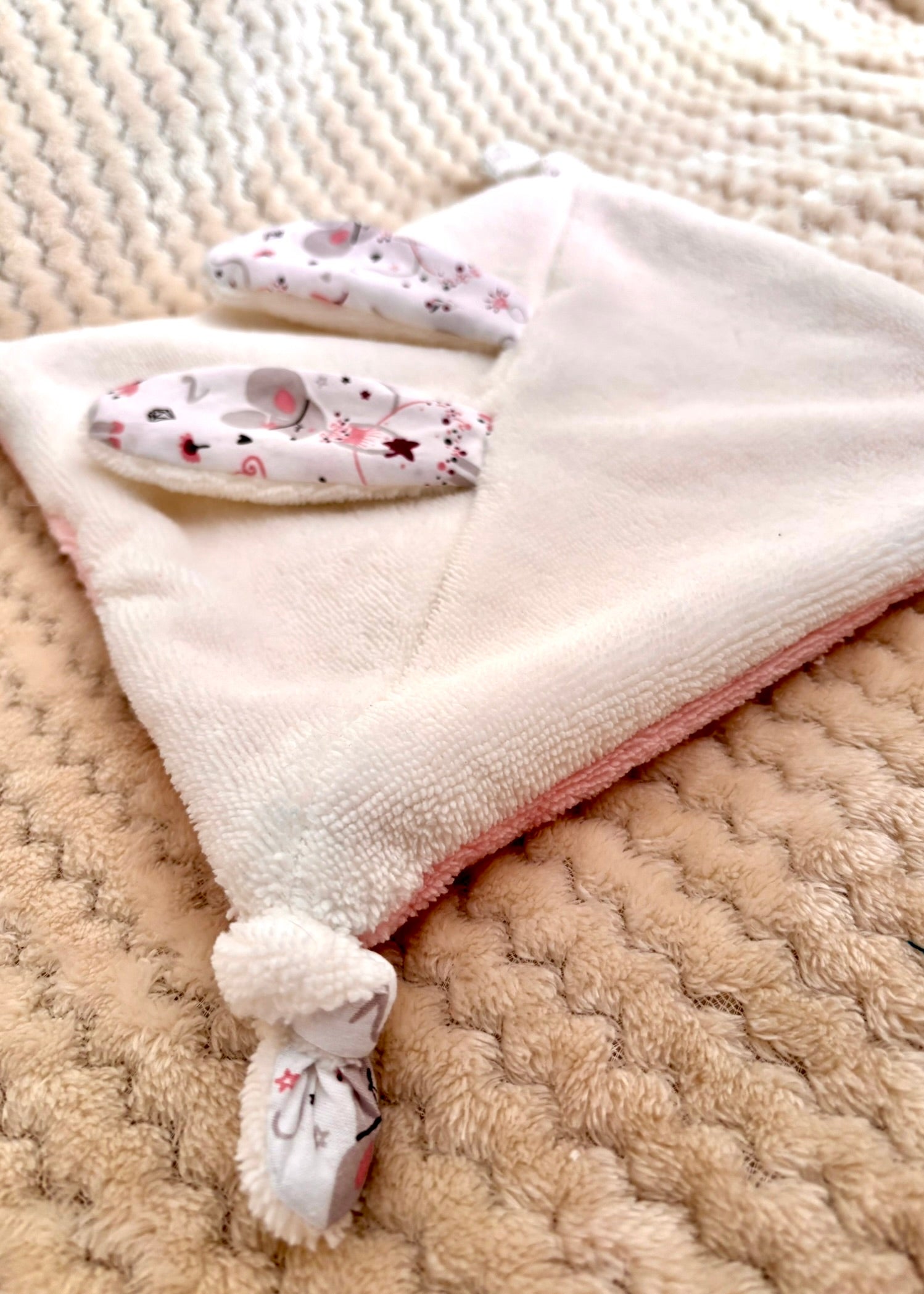 Doudou artisanal bébé, cadeau de naissance unique et fait main - "Ballet Céleste"