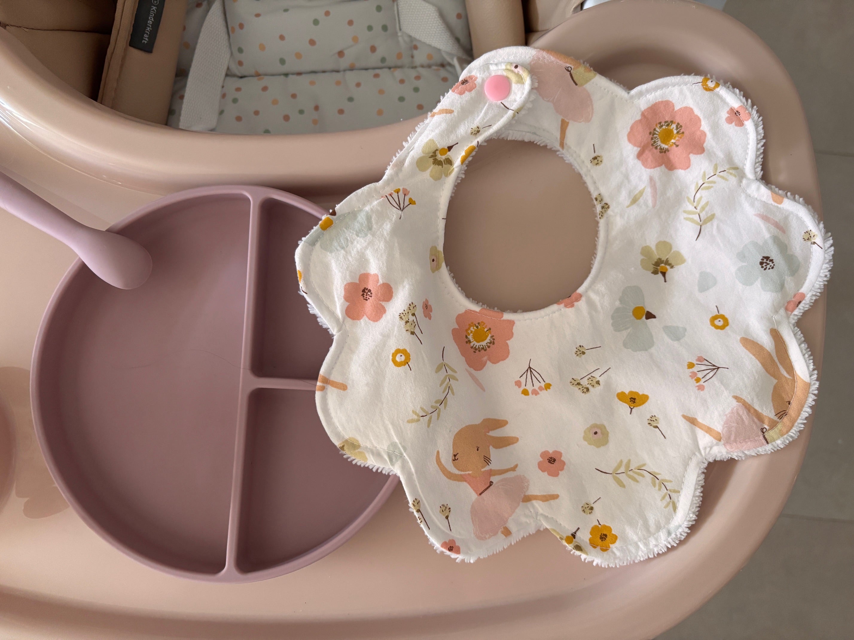 Bavoir fleur - Douceur printanière