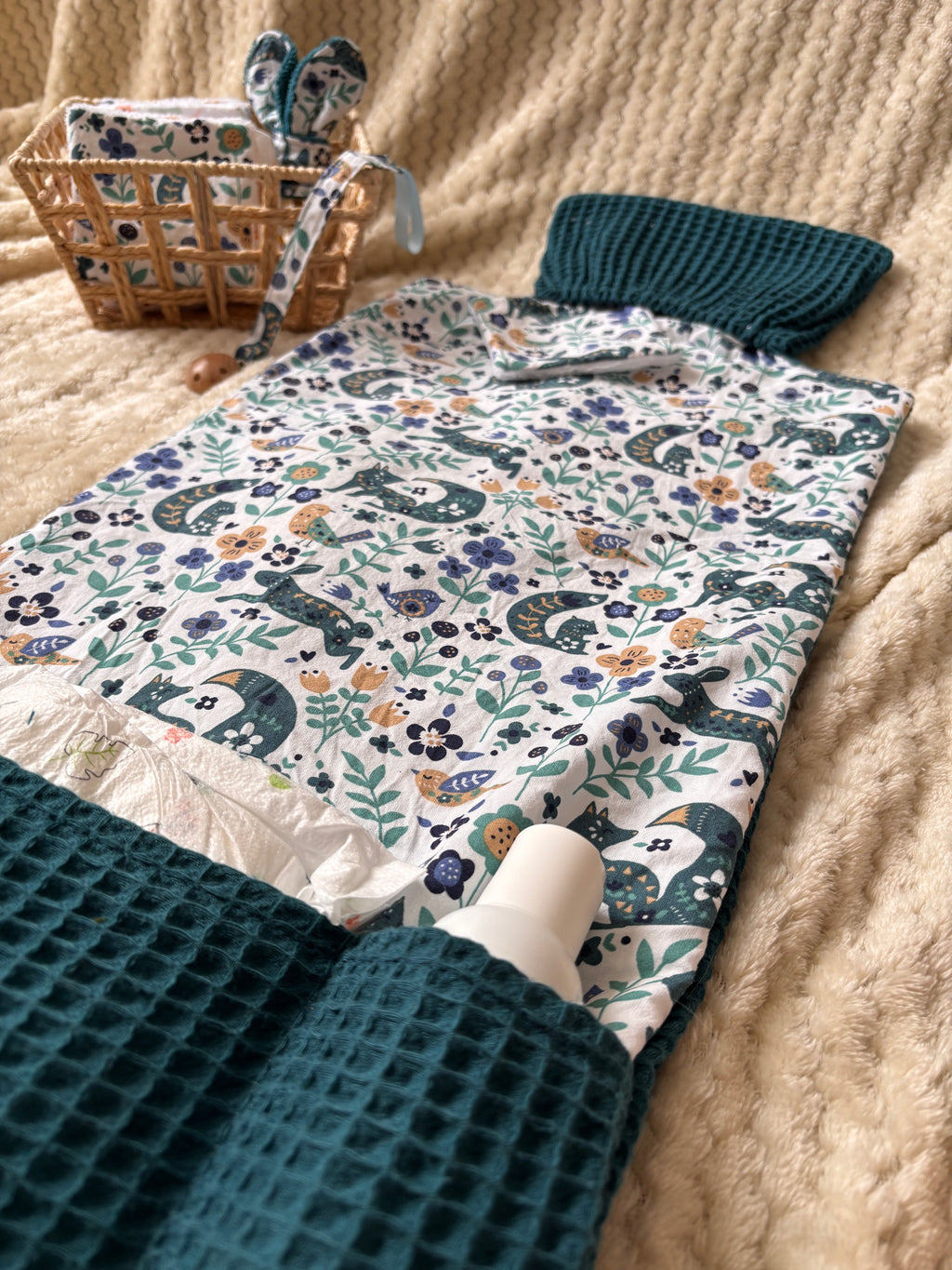 Tapis à langer nomade fait main "Forêt stellaire"